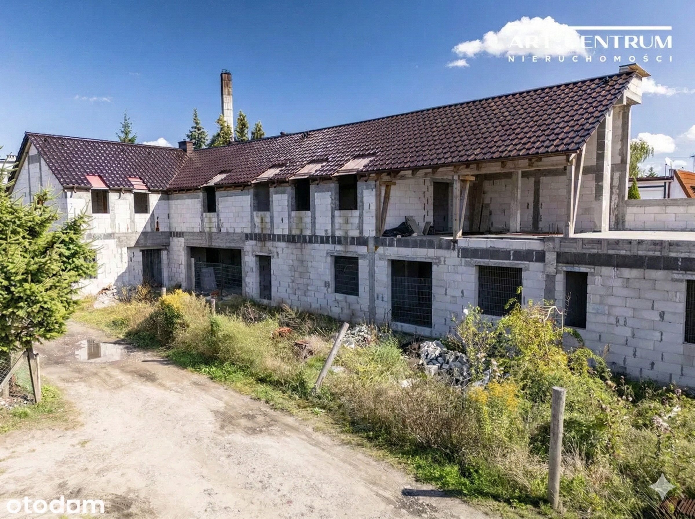 Dom przed renowacją i przygotowaniem nowej wizualizacji.